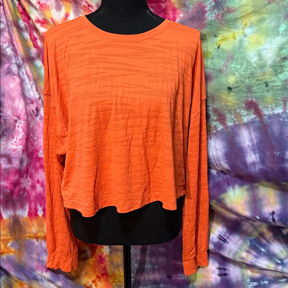 NEW LULULEMON CROPPED LONG SLEEVE SHIRT🌺